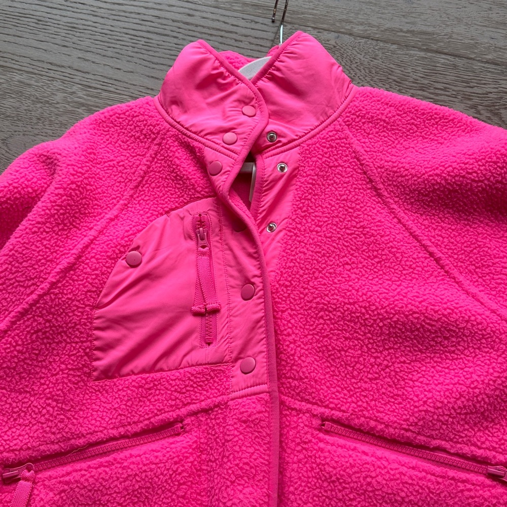 FP Movement ‘Hit the slopes’ Hot Pink Fleece Snap Jacket (Small) Retail: $148 - Picture 6 of 11